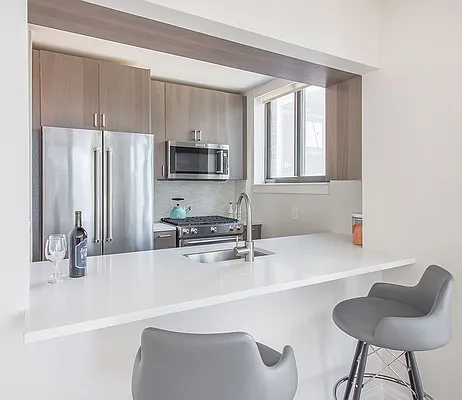 Rented by Greystar | media 3