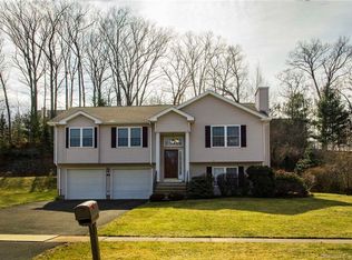 95 Folly Brook Ln, Manchester, CT 06040
