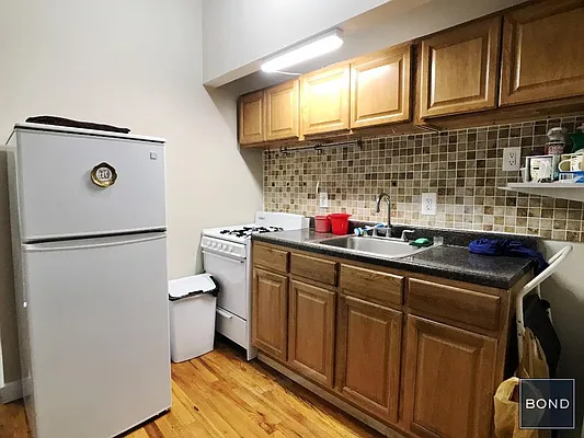 Rented by Bond New York | media 7