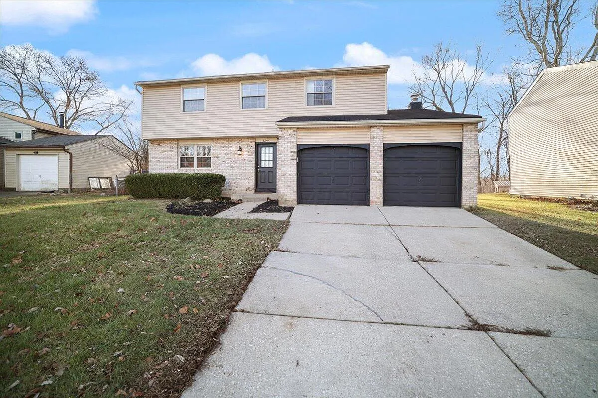 809 Lakefield Dr photo 1