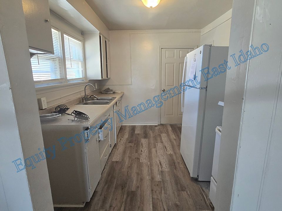 1st image of 815 E Clark St