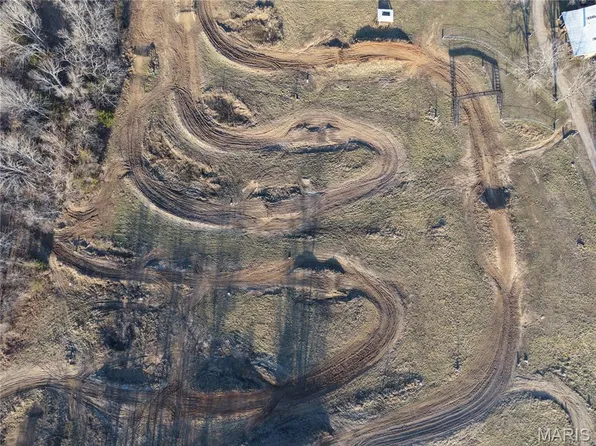 1998 A Hwy, Couch, MO 65690