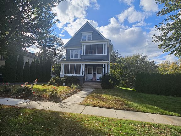 2nd image of 403 Main St #1