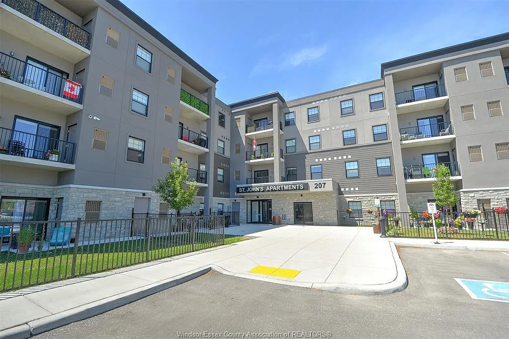 2 bed, 1020 sqft, $2,200 — Photo 4