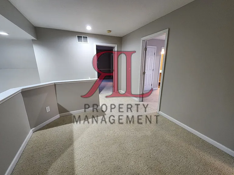 6716 Bethany Dr — Photo 37