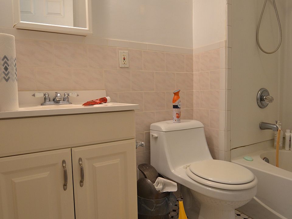 1st image of 72 Egmont St #5EZ