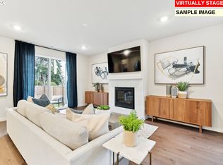 12135 SW Winterview Dr, Tigard, OR 97224