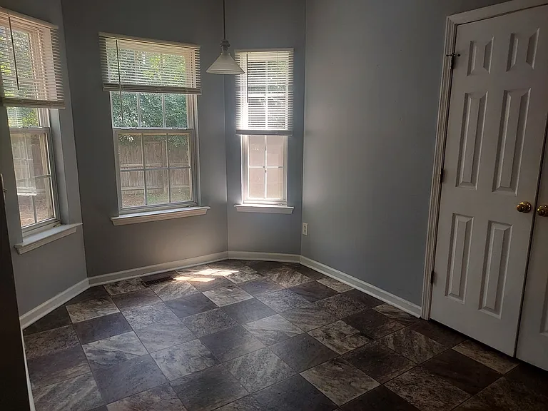 108 Adlett Ln — Photo 38