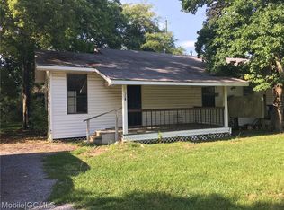 36 Gulf St #B, Chickasaw, AL 36611