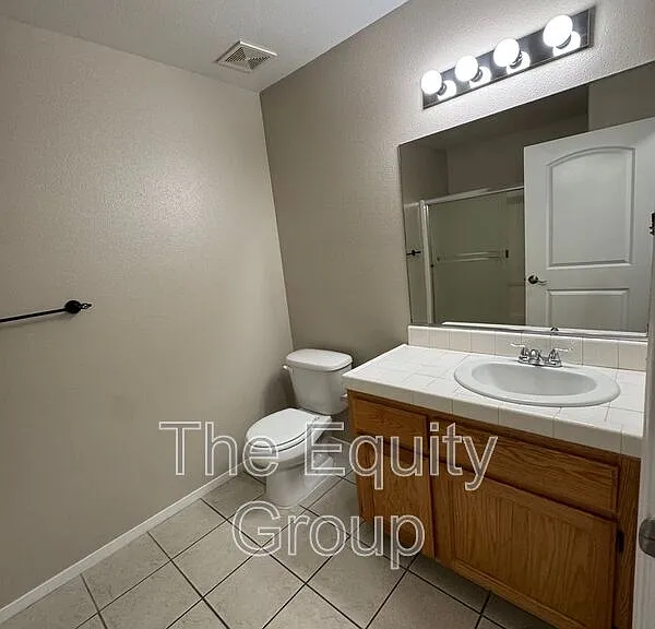 2824 N County Center St — Photo 12
