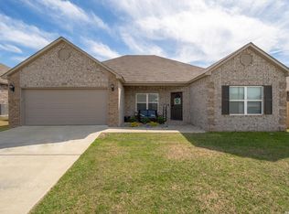 2090 Matthews Ln, Conway, AR 72032