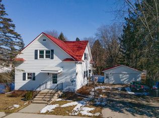 215 N Oxford St, Wautoma, WI 54982