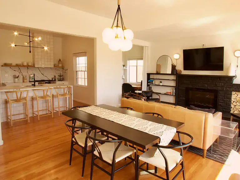 2306 Chalcedony St — Photo 1