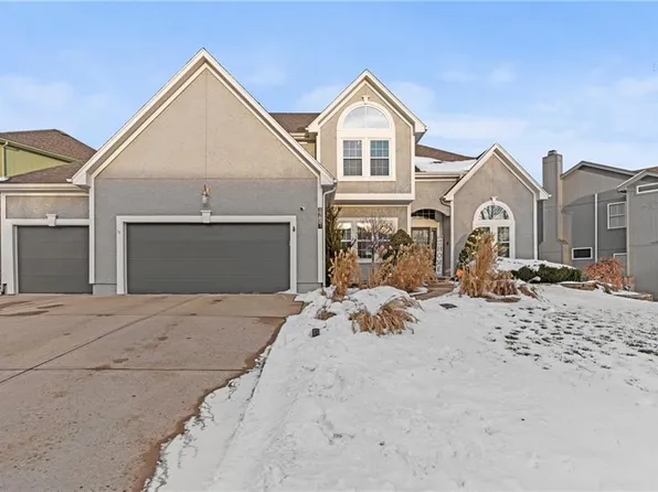 13821 Hauser St, Overland Park, KS 66221