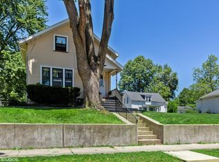 676 Linden Ave, Elgin, IL 60120