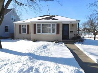 163 Rochester Dr, Sheboygan Falls, WI 53085