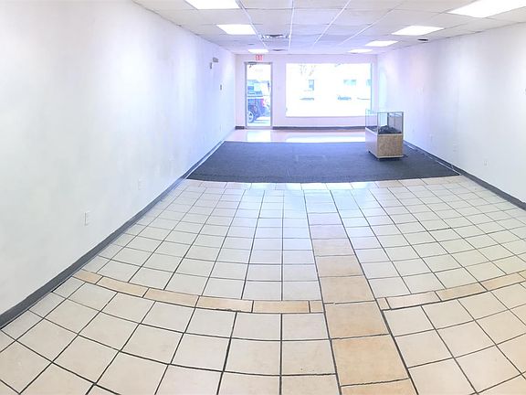 2nd image of 1626 Lincoln Way
