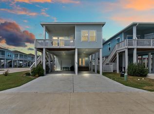 104 Rainbow Reef, Rockport, TX 78382