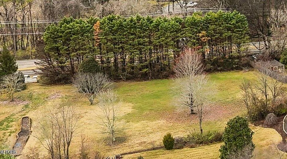 1st image of 5601 Barineau Ln