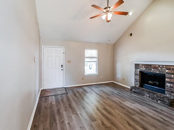 3rd image of 5866 Hickory Shadow Ln