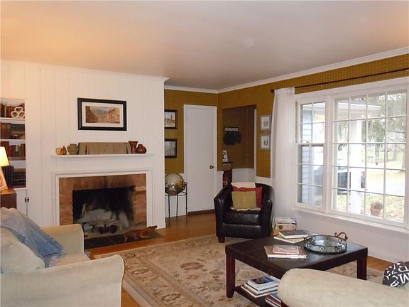 2nd image of 31 Little Brook Dr