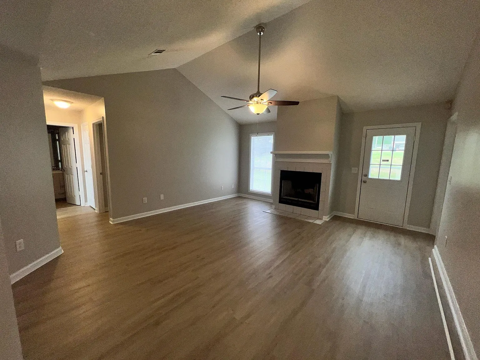 6048 Buxton — Photo 3