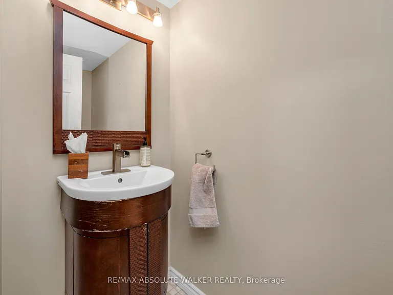 1849 Montereau Ave — Photo 16