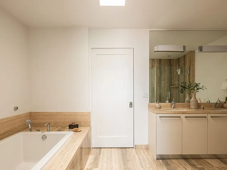 855 N Croft Ave #Penthouse 4 — Photo 21