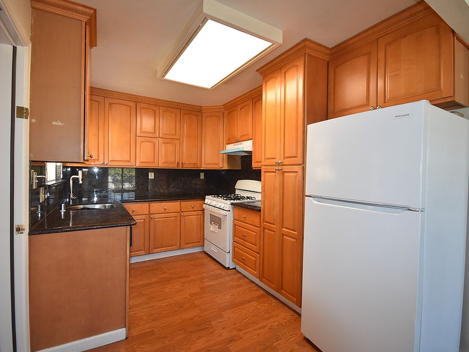 1st image of 1098 Sereno Dr