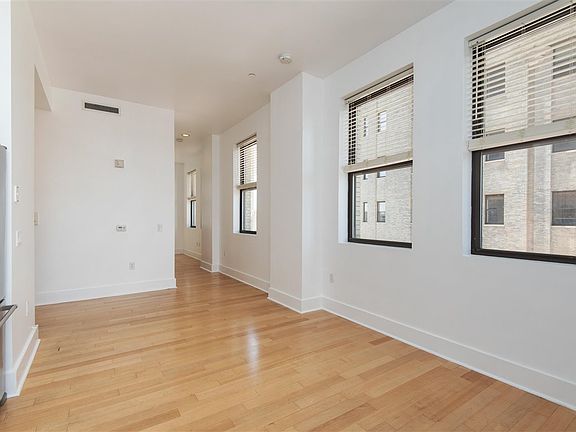 2nd image of 4 Beacon Way APT 615
