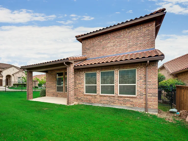 6723 Capistrano St — Photo 39