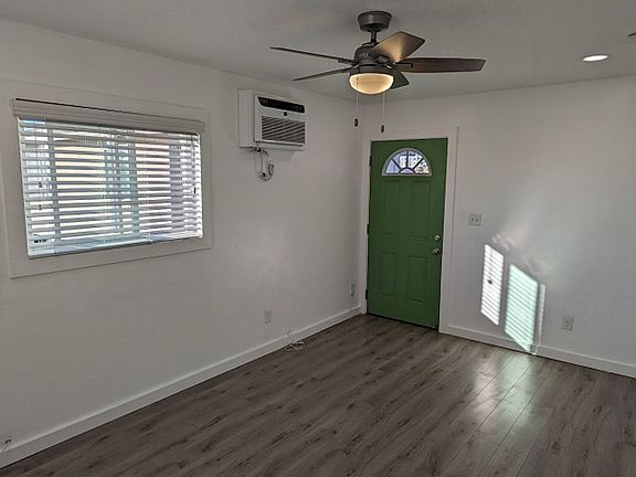 2nd image of 4576-80 32nd St #C