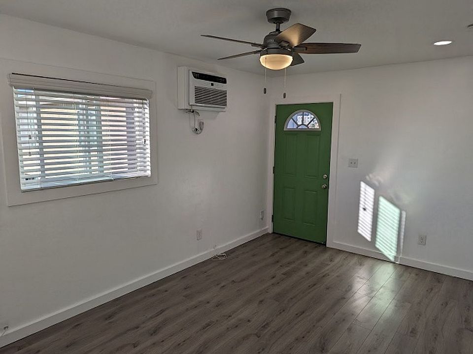 1st image of 4576-80 32nd St #C