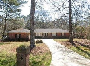 10219 N Dinah Cir, Covington, GA 30014