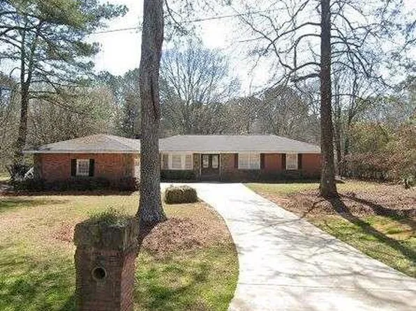 10219 N Dinah Cir, Covington, GA 30014