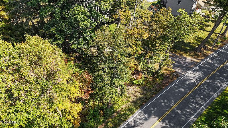 4th image of 1127 Meadowdale Road