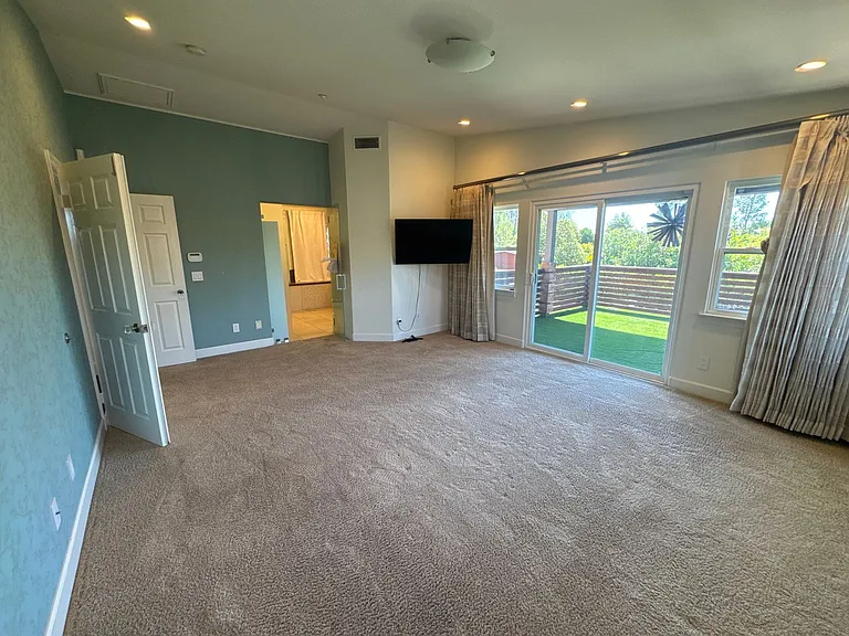 1855 Lawndale Rd — Photo 34