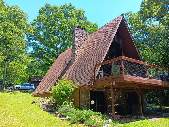 1001 Osage Dr, Soddy Daisy, TN 37379