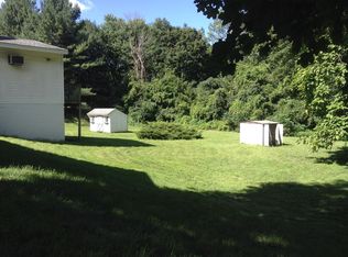 31 New Turnpike Rd, Troy, NY 12182