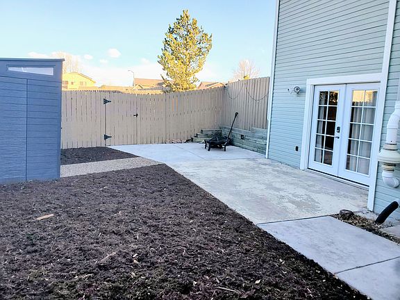 Apartment Unit B yard and entrance