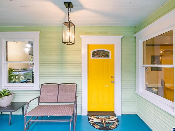 5th image of 236 NW Walker Ln