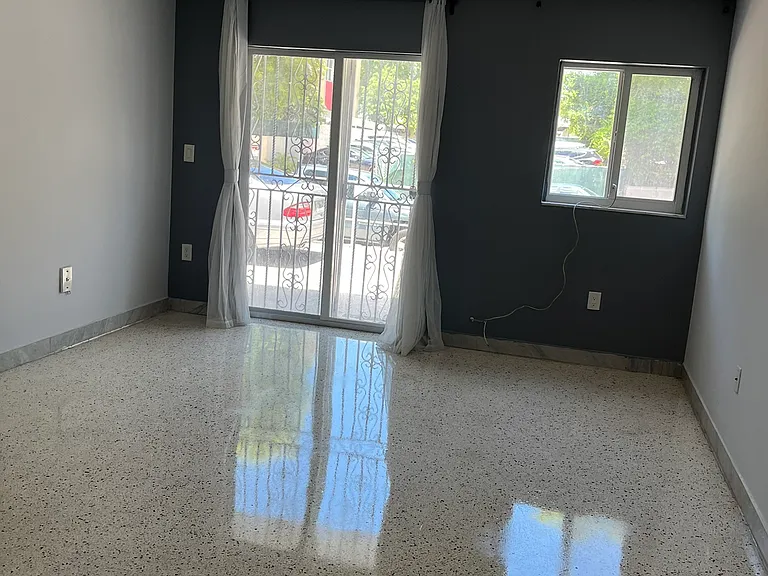 428 SW 5th Ave #101 — Photo 2