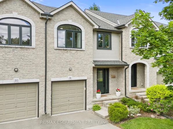 2110 Headon Rd #9, Burlington, ON L7M 4S2
