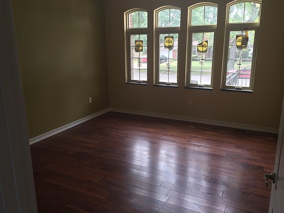 4th image of 25628 Edinborough St