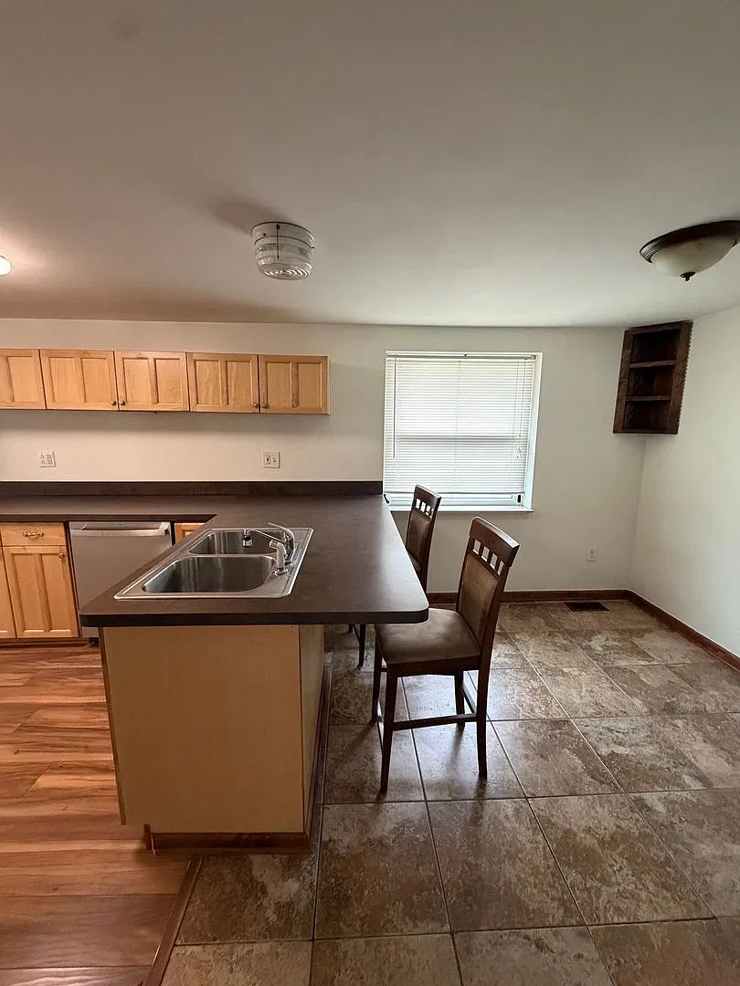 3 bedrooms with upper deck! — Photo 4
