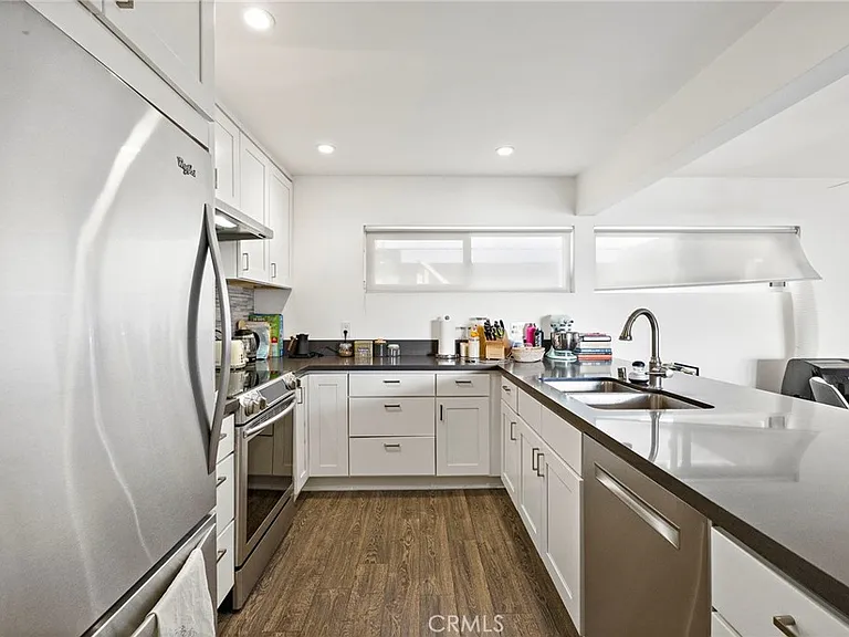 289 San Joaquin St — Photo 9