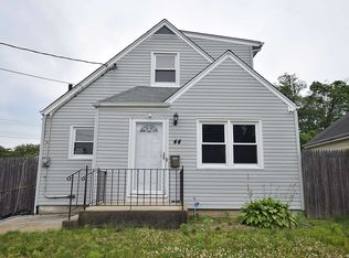 44 Lessing Pl, Freeport, NY 11520