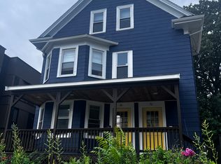 34 8th St #3, Providence, RI 02906