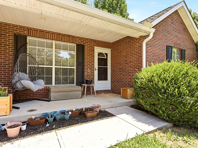 8400 Lesley Marie Ln — Photo 3
