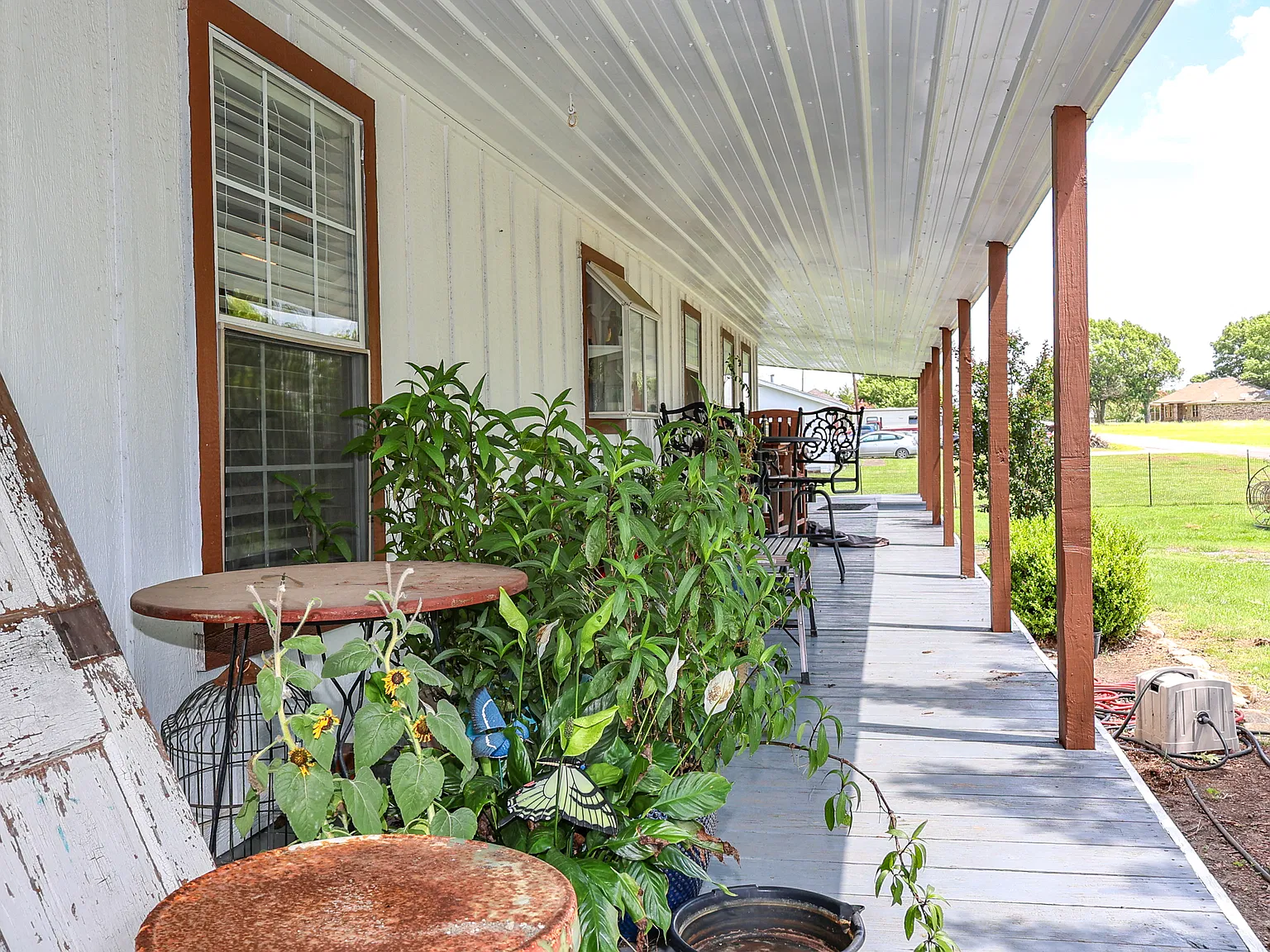 4 bed, 2520 sqft, $2,000 — Photo 4